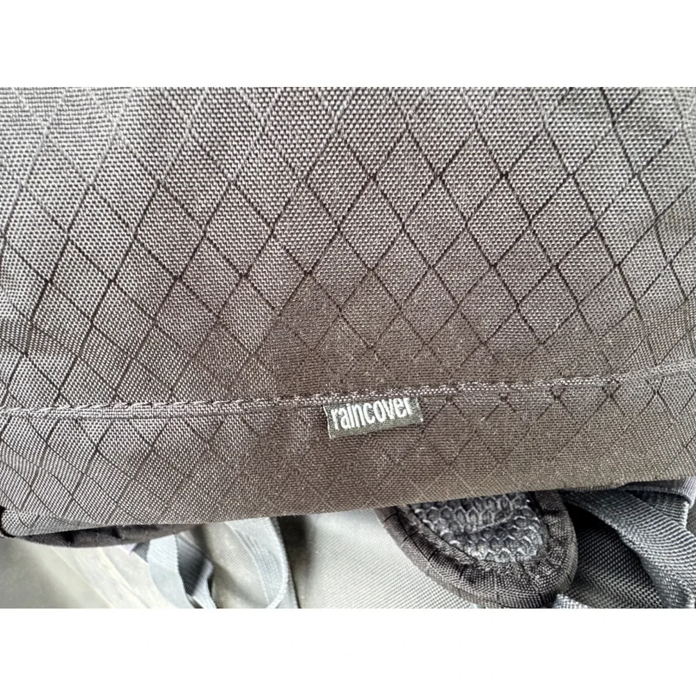 Pinguin Air 33 Hiking‎ Backpack Black Grey Ripstop H2O Hydration Daypack HICOR